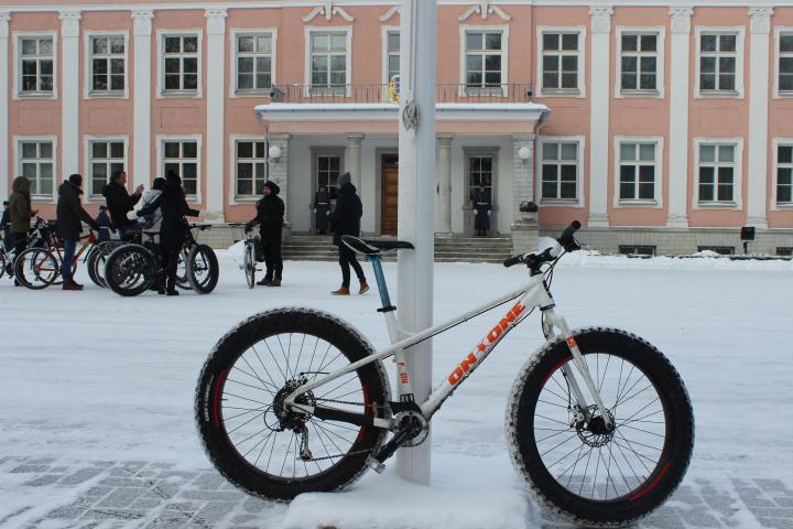 a bicycle parked in front of a building in Tallinn, Estonia